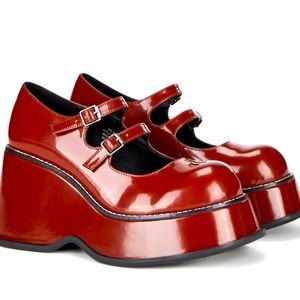 NIB Delia’s theater geek platform Mary Jane’s